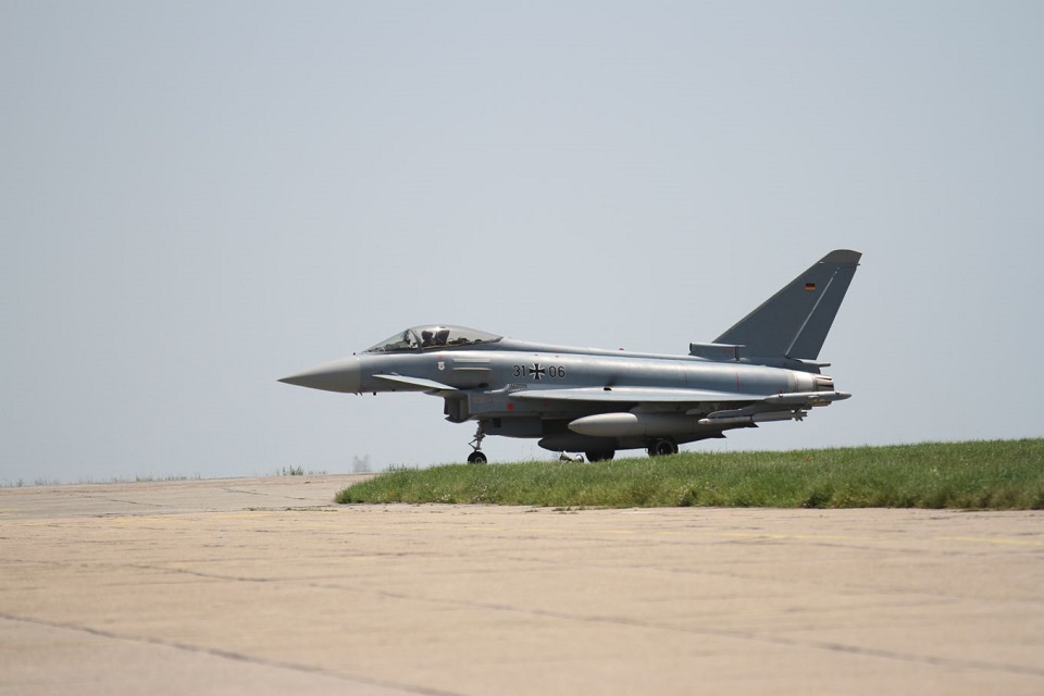 În contextul deteriorării situației din Ucraina, Germania trimite avioane și soldați în România